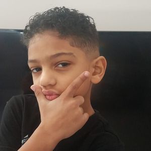 Meet your Posher, Carlos